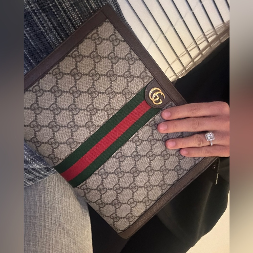 Gucci Ophidia Pouch/ Purse. Comes with gold strap and organizer. See info below
